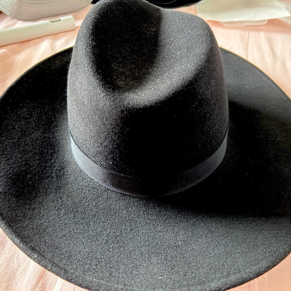Eugenia Kim Hat